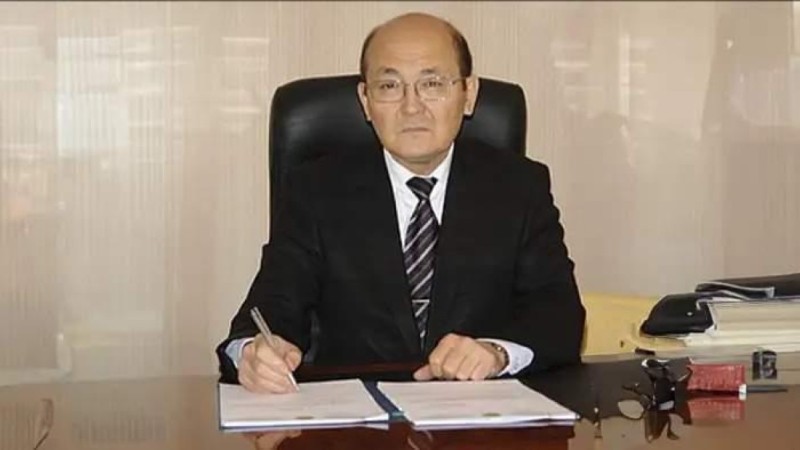 Экс-член Конституционного совета попал в сети мошенников