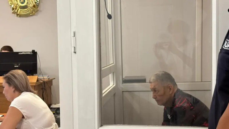 Захват заложницы в аэропорту Алматы: для обвиняемого запросили 10,5 лет тюрьмы