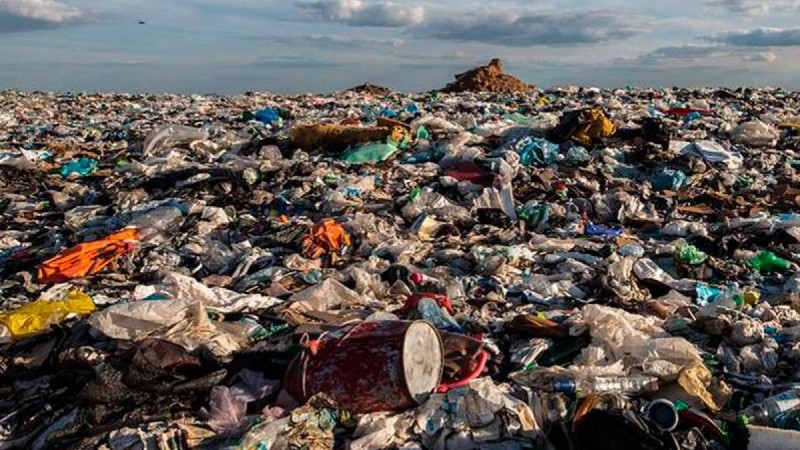 В Алматы чиновников наказали за незаконные свалки