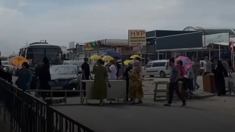 Бизнесмены Жанаозена перекрыли дорогу из-за проблем с электричеством