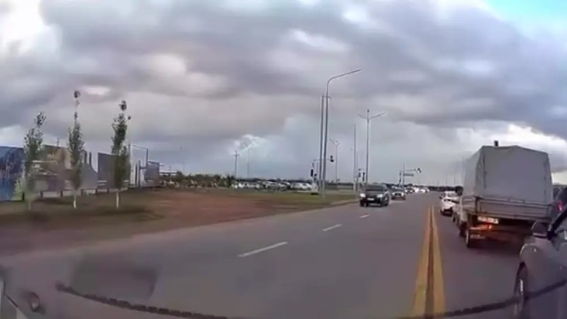 Пассажир такси напал на водителя в Астане