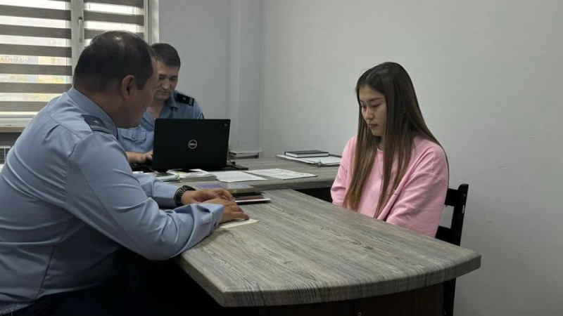 Скандальная пранкерша, пристававшая к китайским мужчинам, вернулась в Казахстан