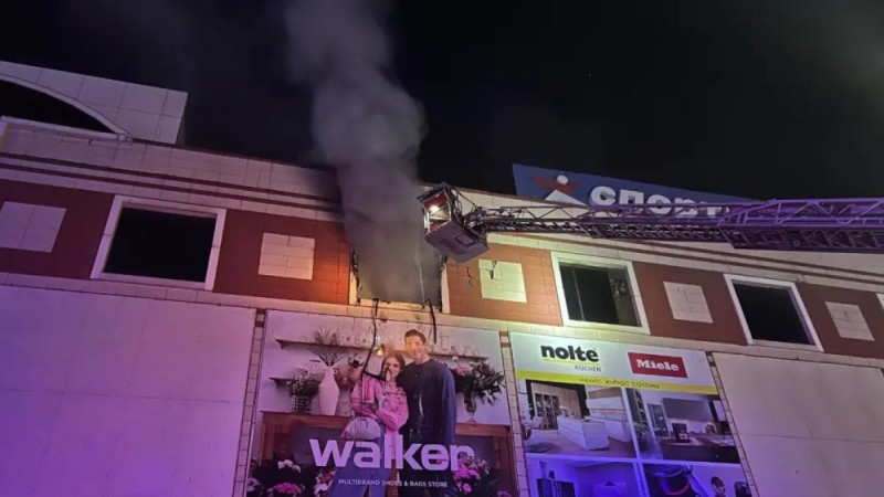 ТРЦ горел ночью в Караганде