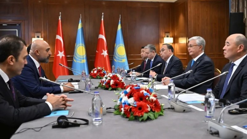 Токаев обсудил с турецкими инвесторами крупные проекты в сфере медицины, логистики и переработки зерна