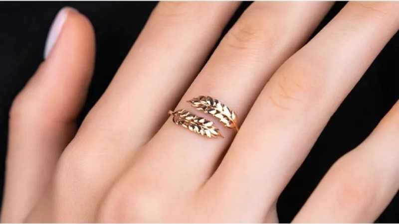 Невестка похитила кольцо у свекрови и инсценировала кражу