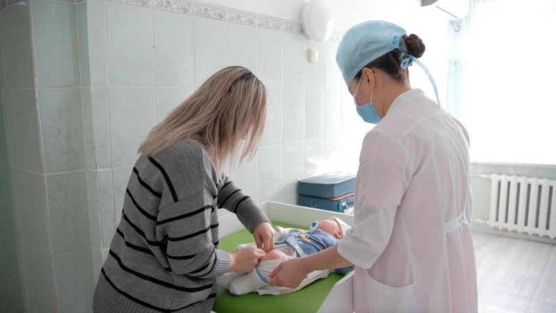 Как в Казахстане повышают престиж профессии врача