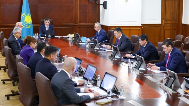 Премьер потребовал не давать воду хозяйствам, нарушающим лимиты