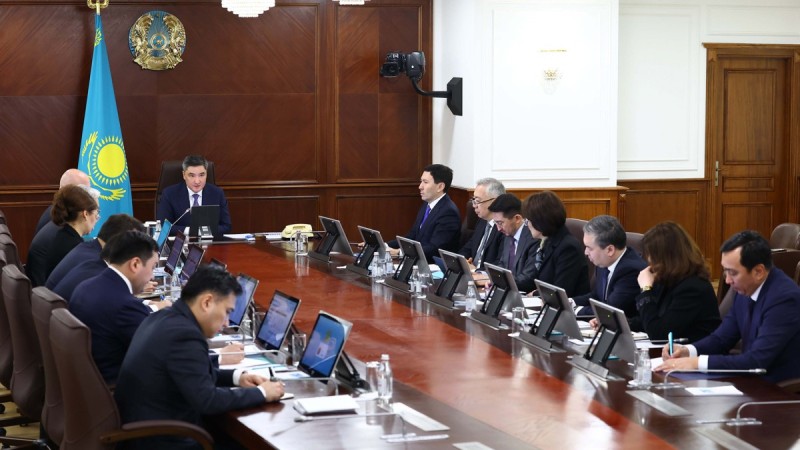 Олжас Бектенов распределил задачи по исполнению поручений Президента: кто за что отвечает