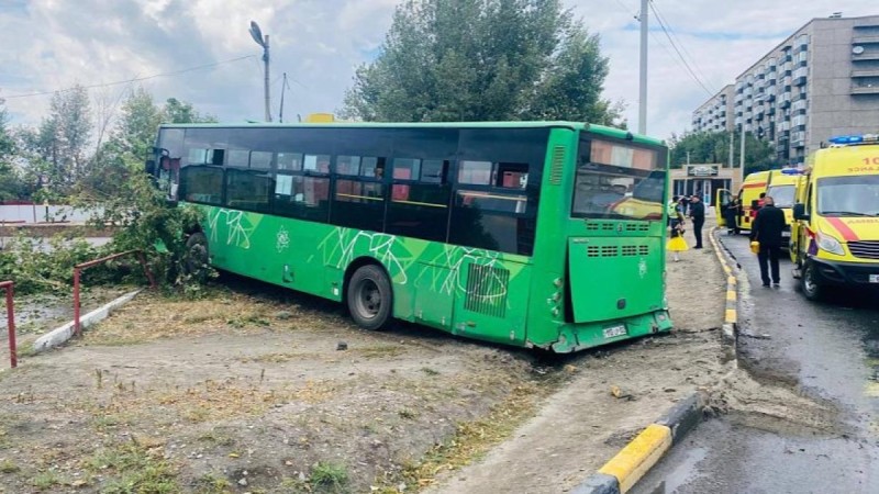 В Семее ДТП с маршрутным автобусом: есть пострадавшие